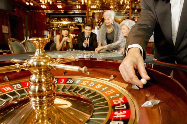 Why do betting systems leave the house edge unchanged on BTC roulette&nbsp;sites?